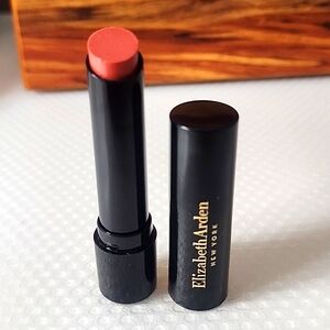 Elizabeth Arden lipstick